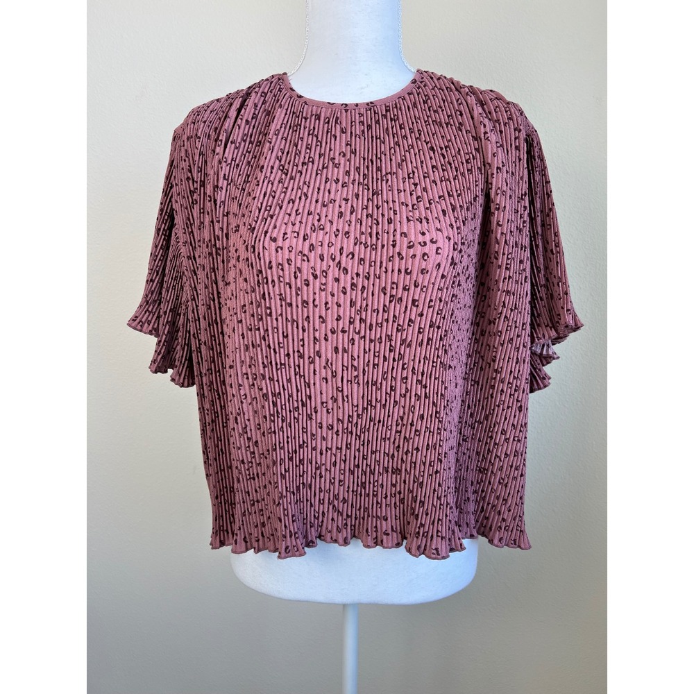 Wildfang Empower Plisse Top Mauve Pink Leopard Print Pleated Flutter Sleeve Sz M